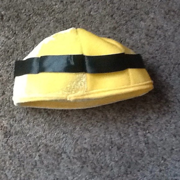 Minion Character Hat, EUC - Picture 2 of 6